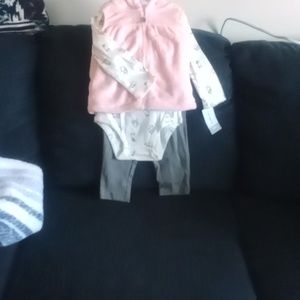Carter's 3 piece set 18m